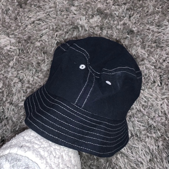 Cute bucket hat - Picture 2 of 3